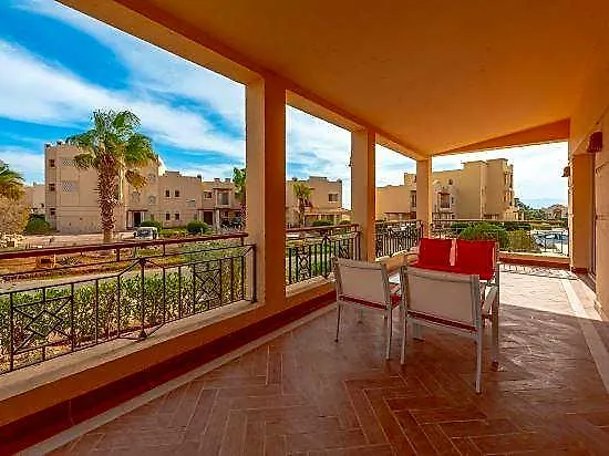 酒店 Vesta - Luxury - 2br - Golf 洪加達